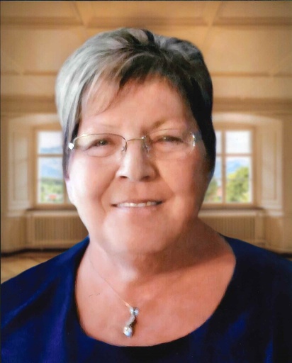 Mme Nicole LAVOIE