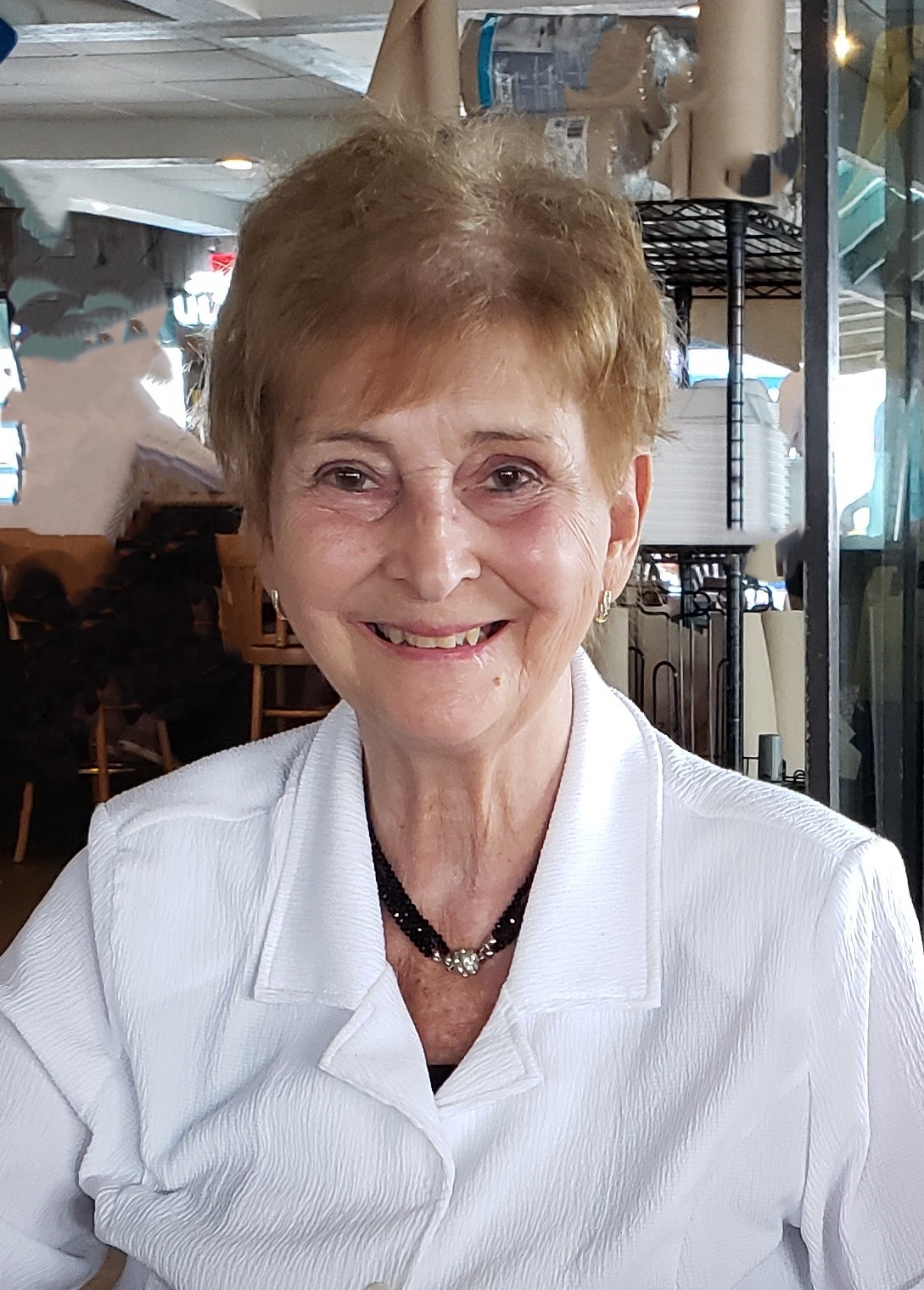 Mme Marie SAVARD