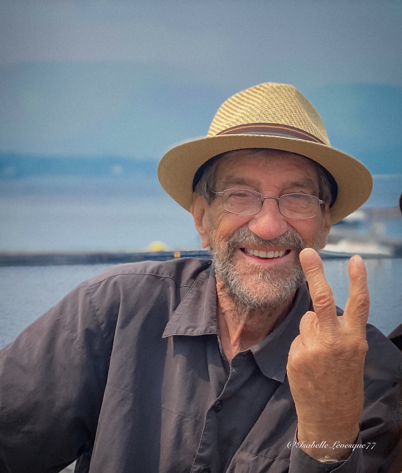 M. Louis-René LÉVESQUE