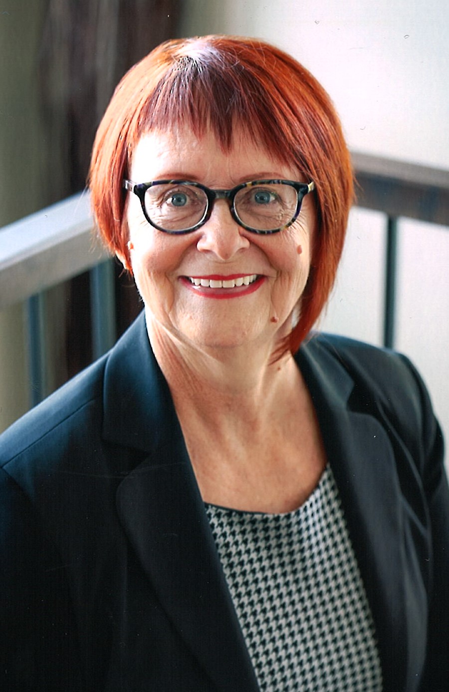 Mme Diane HAMEL