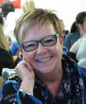 Mme Lana LAVOIE