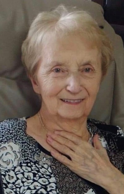 Mme Jeannine BOUCHARD